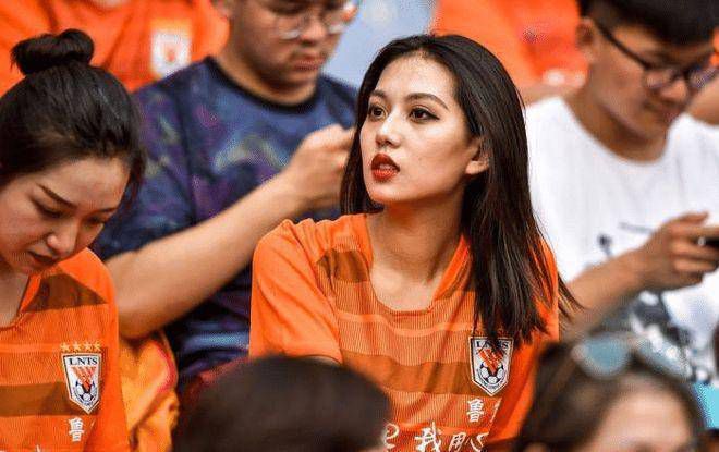 麦乐迪 女超人