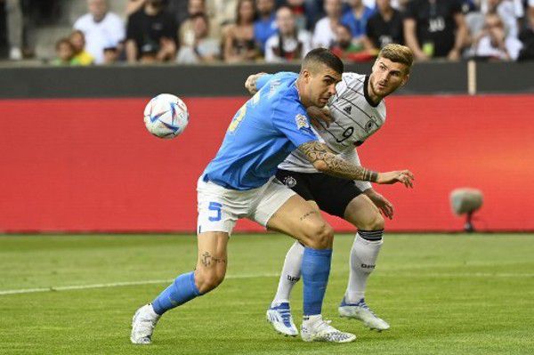 亚洲欧美乱综合图片区小说区