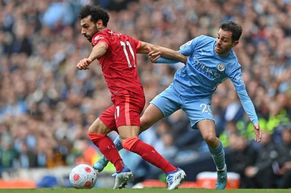 帅哥伊斯买裤衩