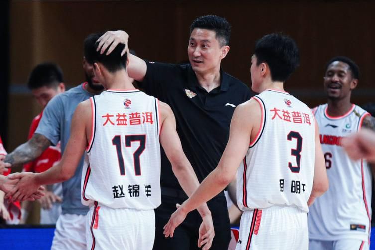 亚洲三级视频
